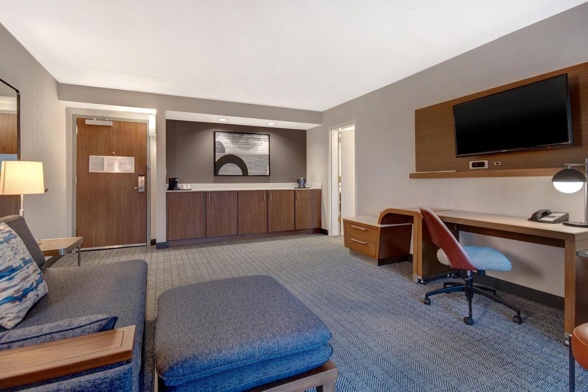 Hotel Courtyard By Marriott State College