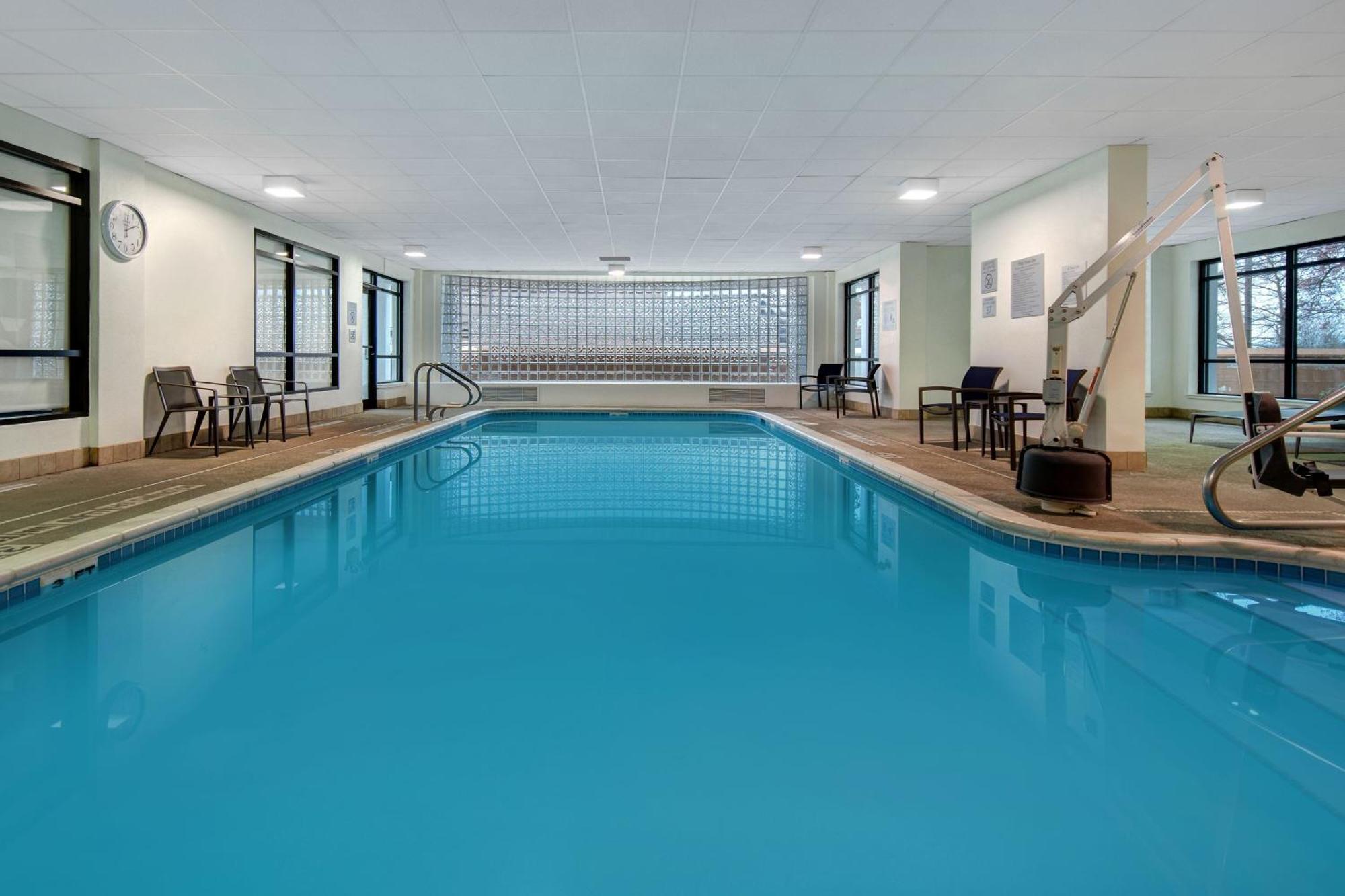 Courtyard By Marriott