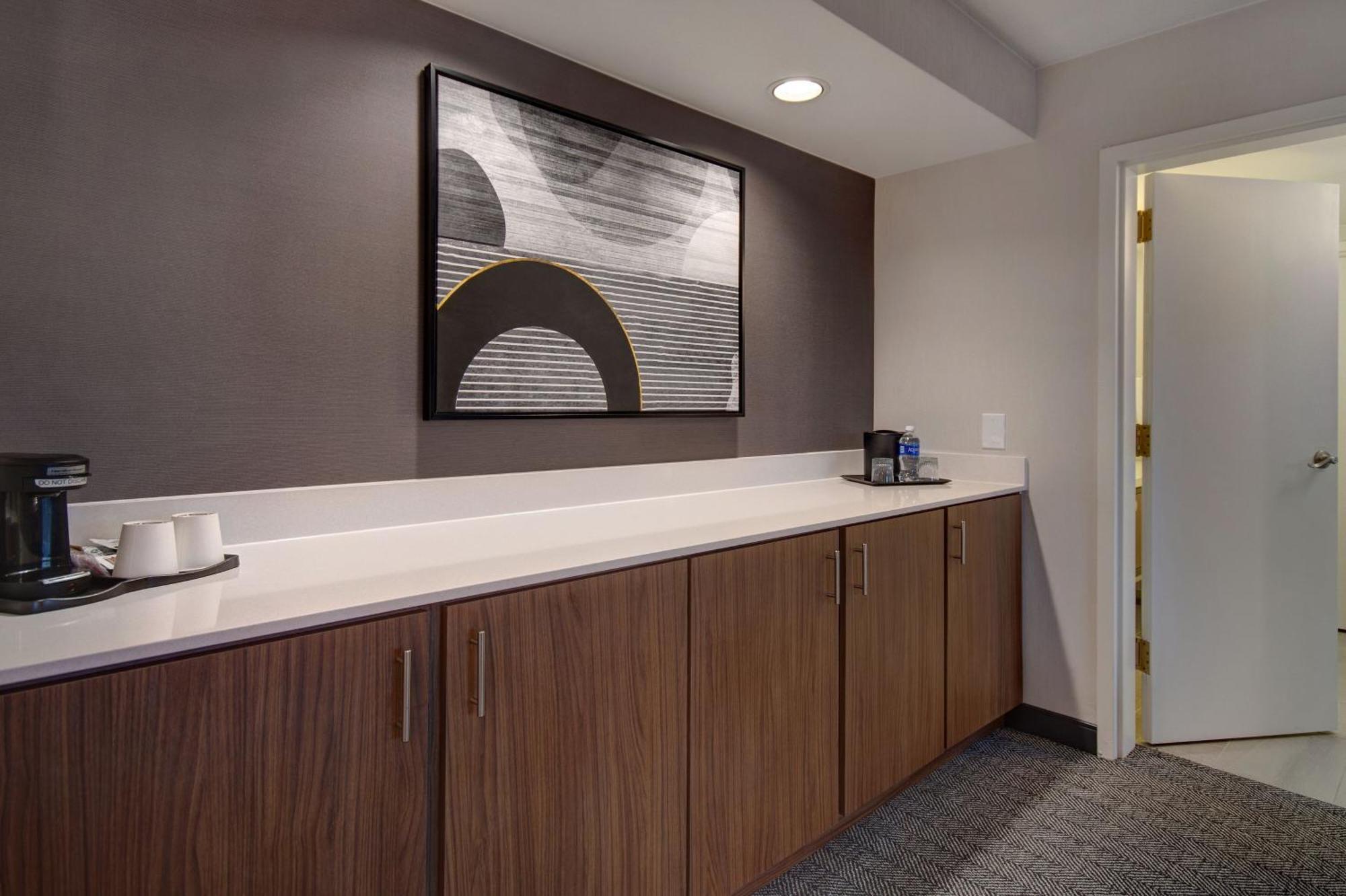 Hotel Courtyard By Marriott State College