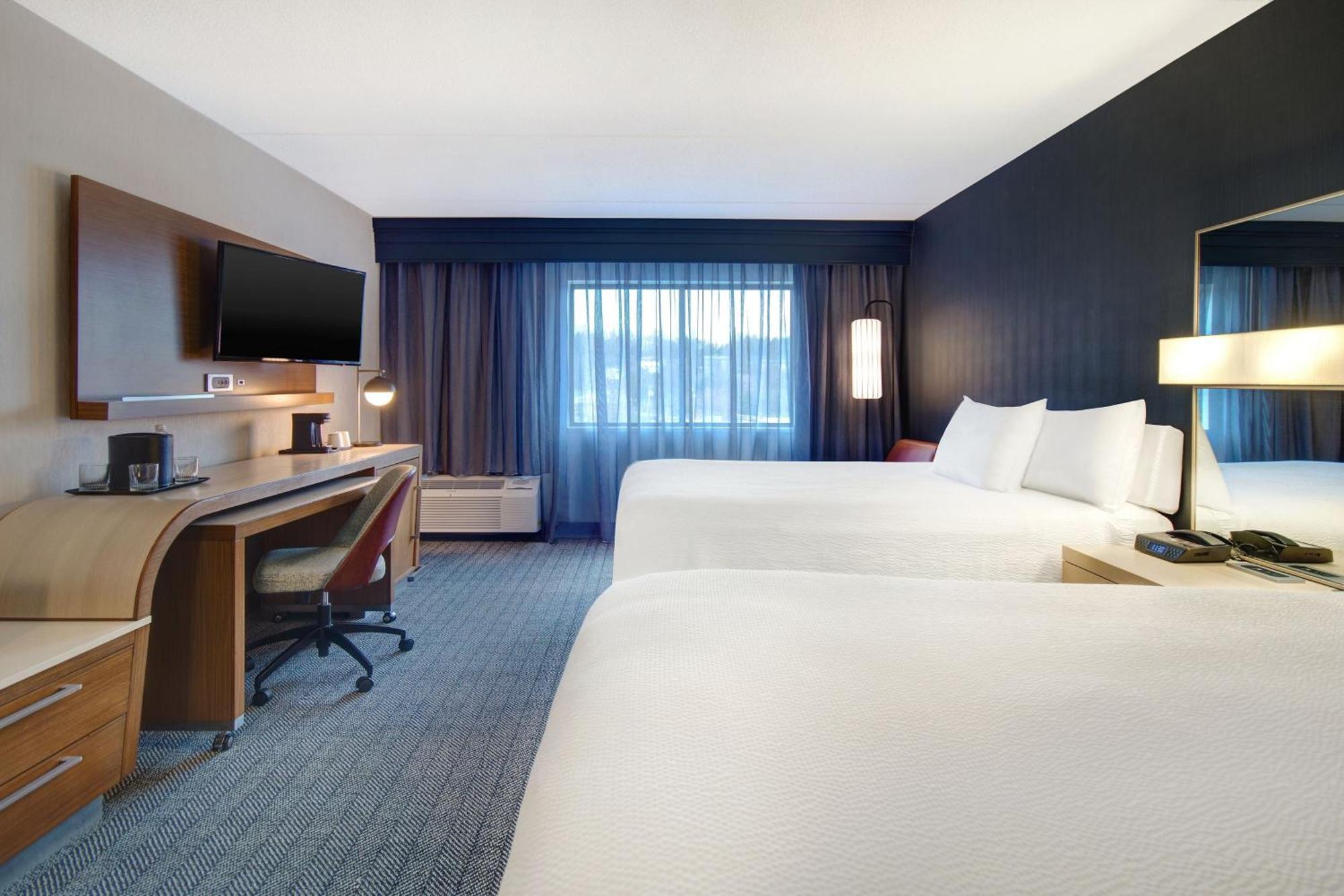 Courtyard By Marriott 3*