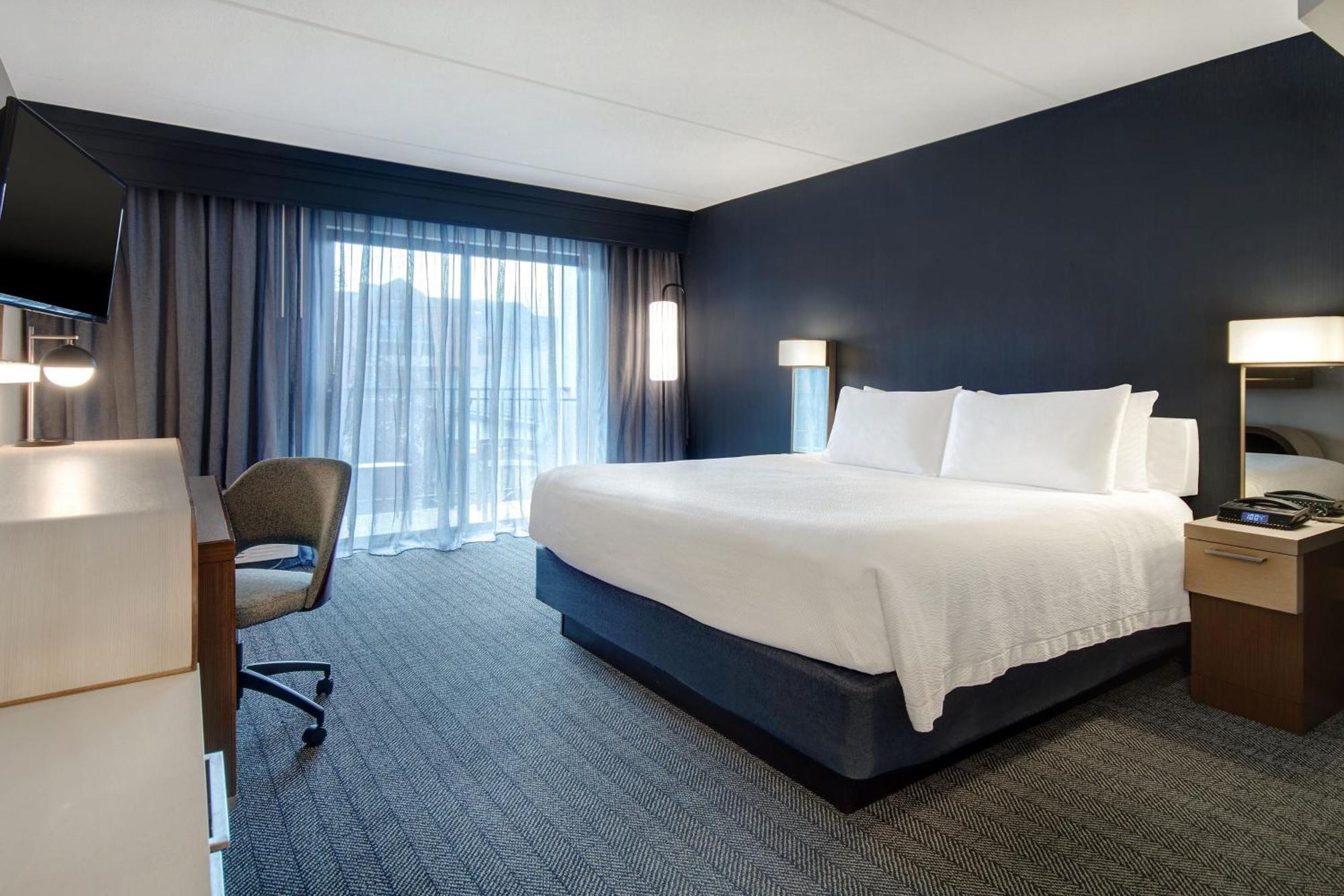 Courtyard By Marriott