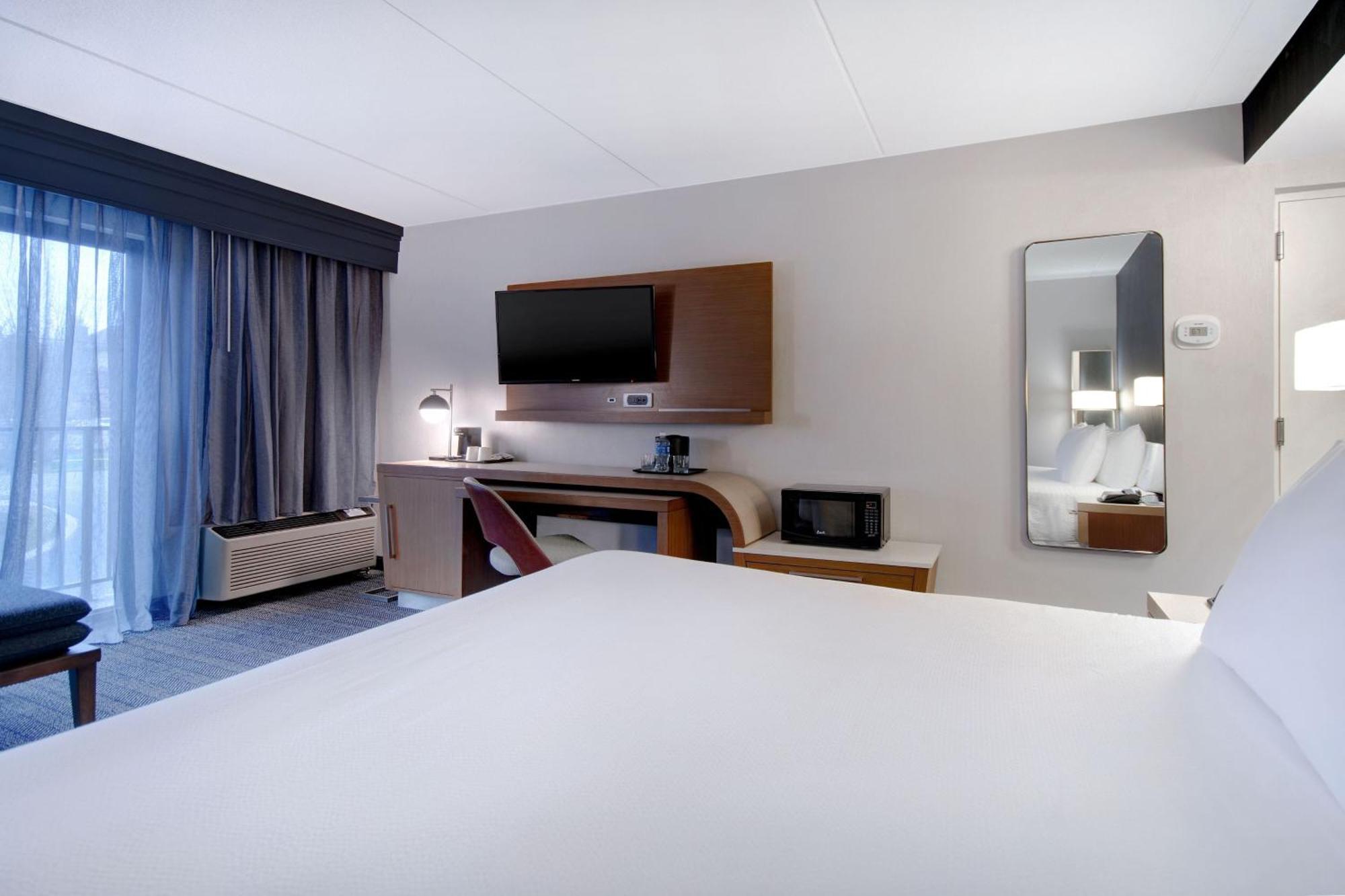 Courtyard By Marriott 3*