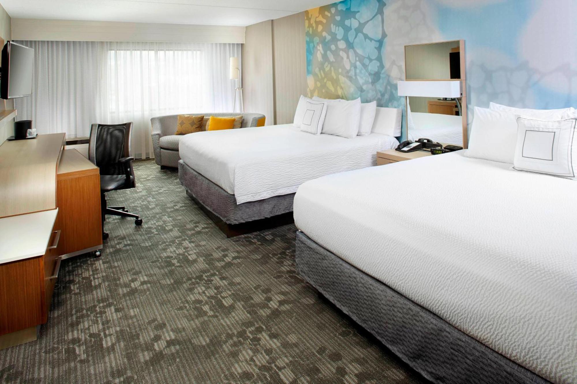 Courtyard By Marriott Hotel 3*