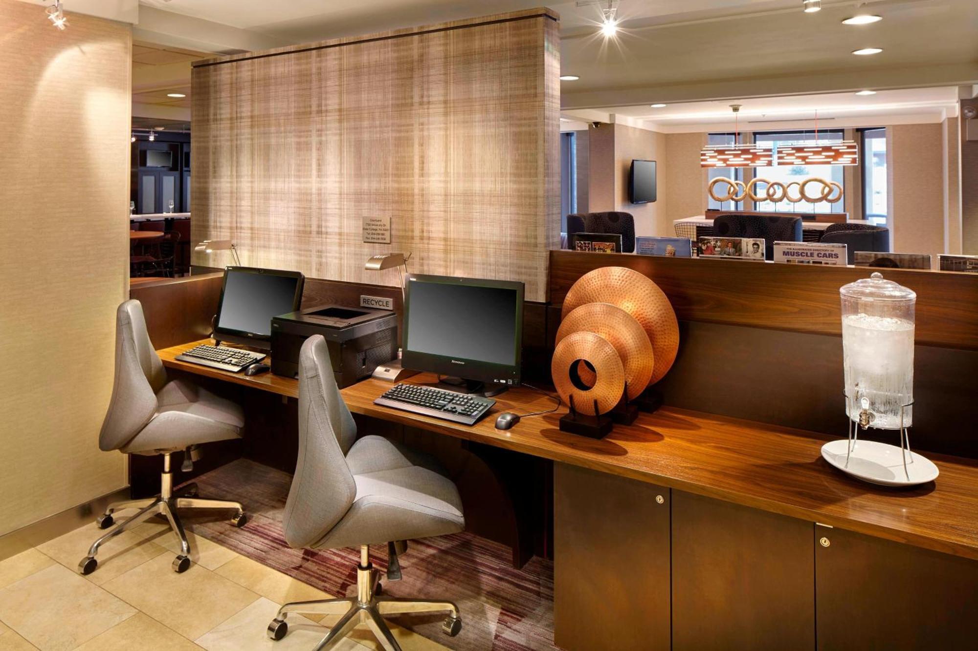Courtyard By Marriott 3*